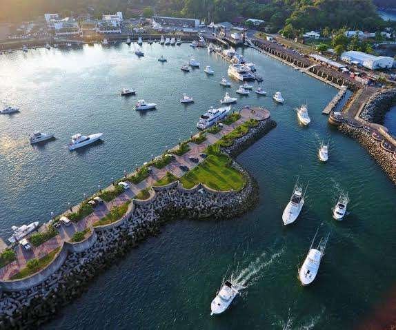Charter fishing and sport fishing trips are prevelant in Quepos Costa Rica