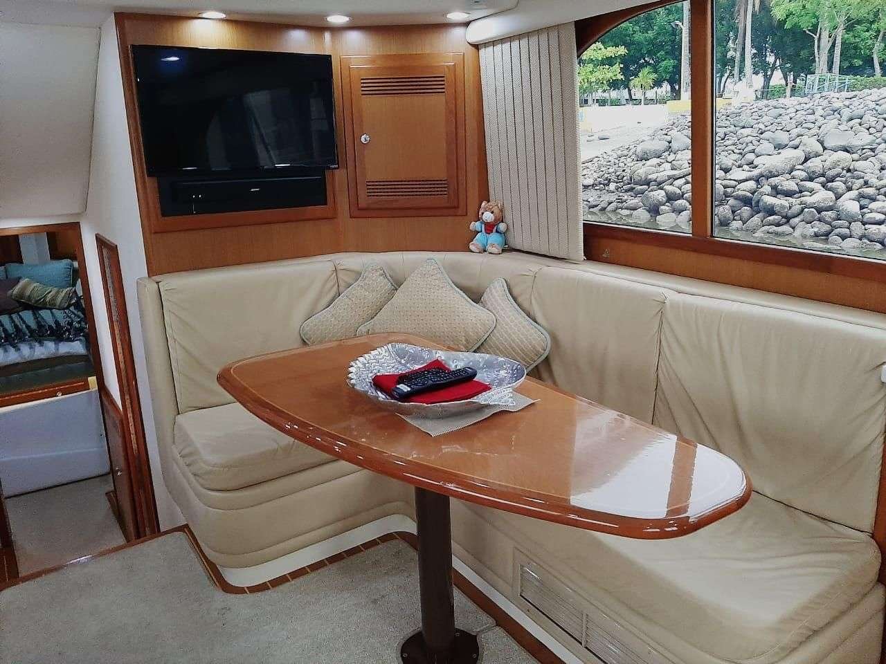 Los Suenos 47ft Charter