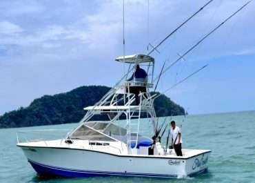 fish-whistle-32ft-fishing-charter-herradura