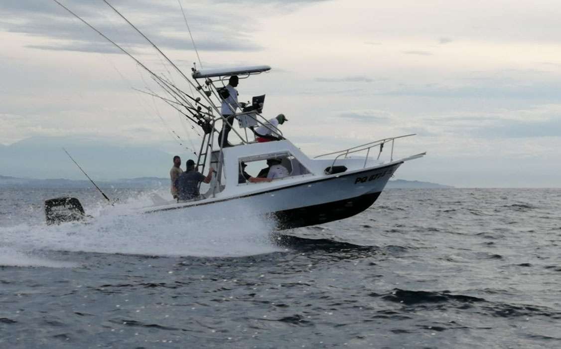 28ft Charter Mako Jaco